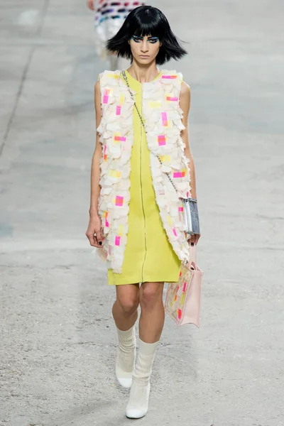 Look 74